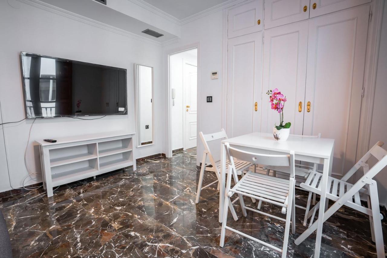 Qh Ayuntamiento Apartment Granada Luaran gambar