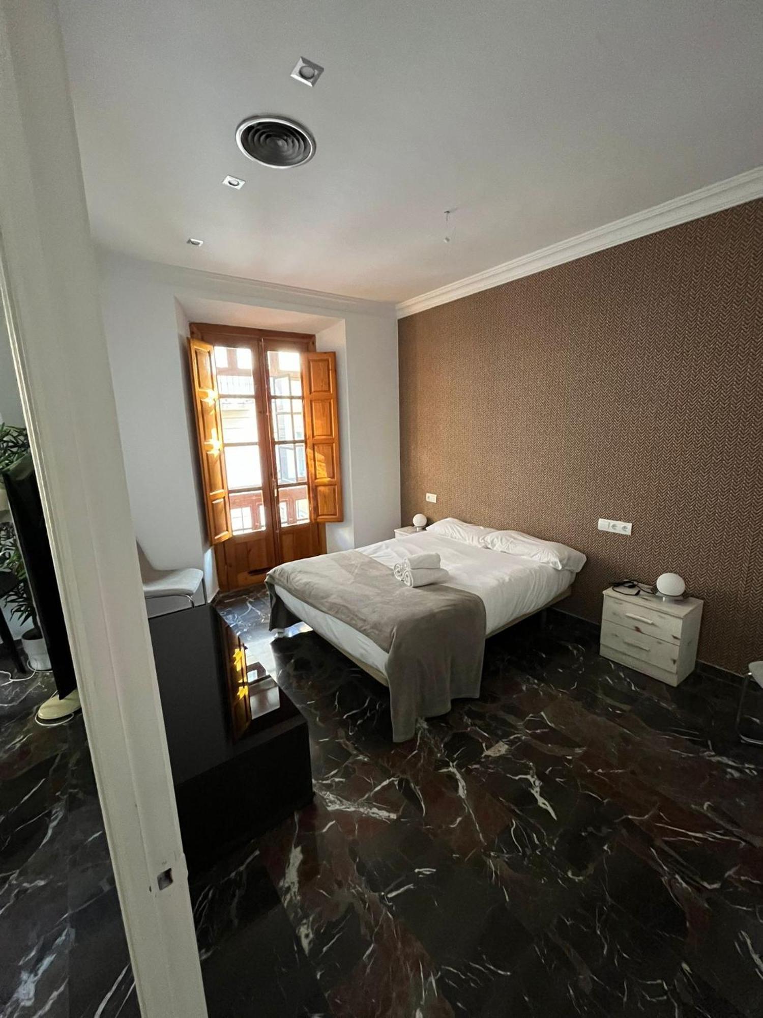 Qh Ayuntamiento Apartment Granada Luaran gambar