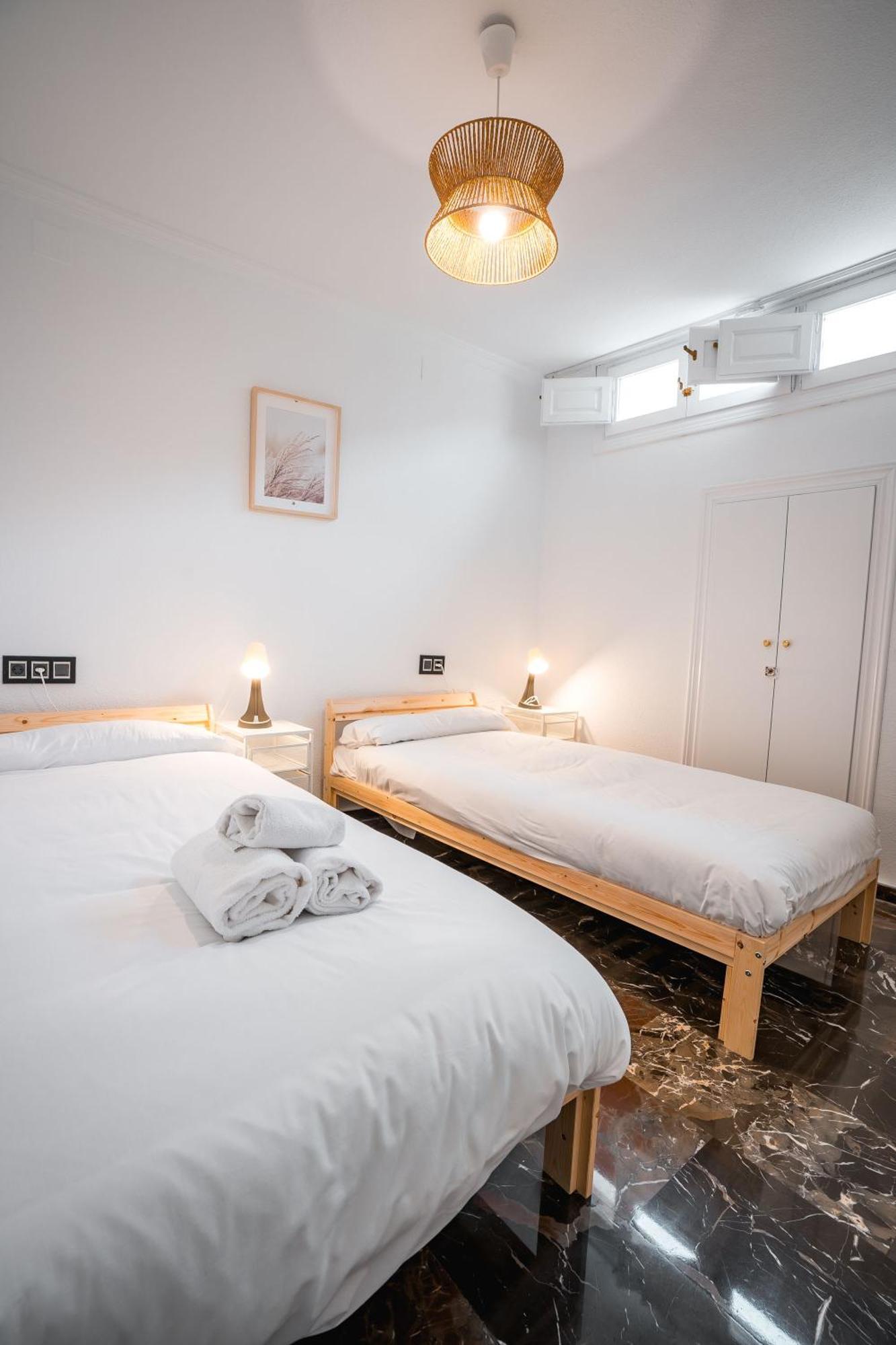 Qh Ayuntamiento Apartment Granada Luaran gambar